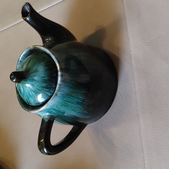 Blue Mountain Pottery Tea Set - Picture 8 of 10